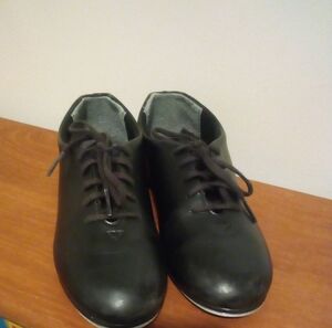 Girls "Tapster" Capezio Tap Shoes 8   1/4 Inches In Length